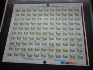 FOLHA COM 110 SELOS DO BRASIL .LOTE 11.