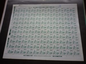 FOLHA COM 110 SELOS DO BRASIL .LOTE 12.