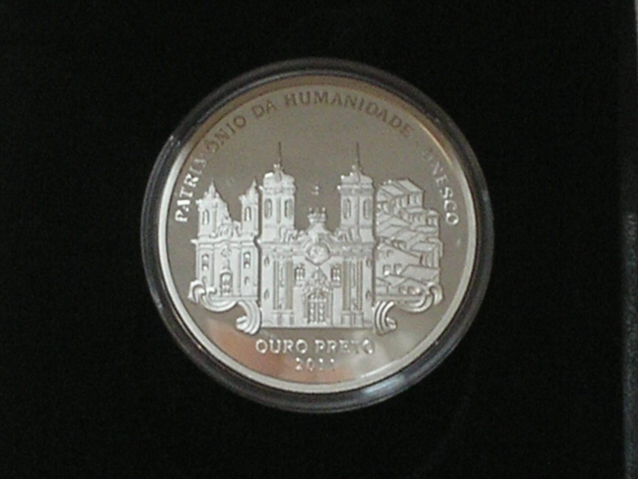 | Casa do Colecionador Estojo Original do Banco Central) 5 Reais - 2010 / Patrimônio da Humanidade - Unesco - Ouro Preto / Prata .925 / Muito rara / Flor de Cunho / Com certificado