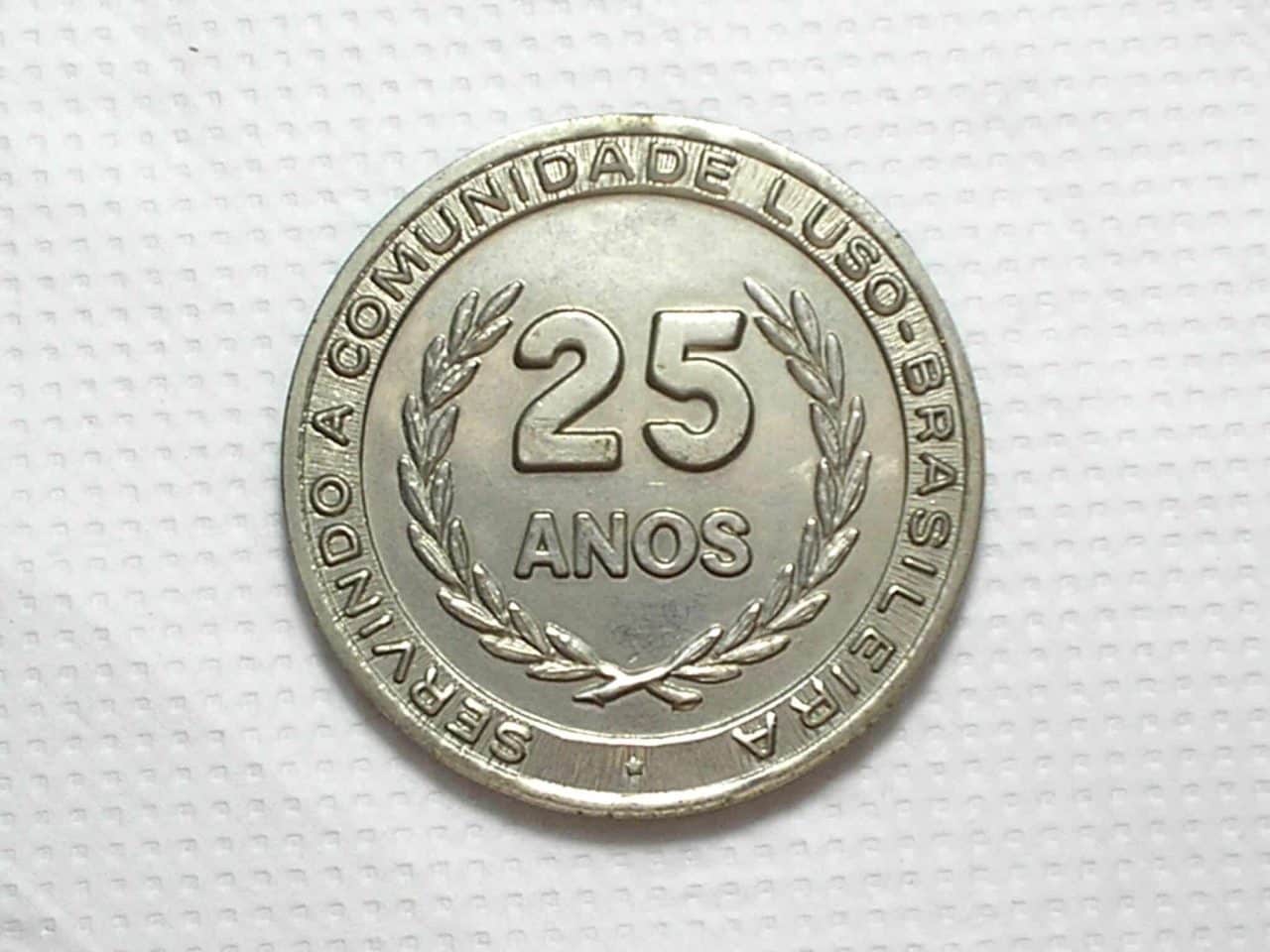 | Casa do Colecionador Medalha de prata) Casa da Vila da Feira e Terra de Santa Maria - Sem data / 25 anos Servindo a Comunidade Brasileira