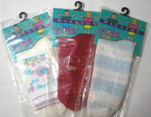 : 3 pares de Meias de qualidade da marca Winston Kids line, veste Infantil calçado uma nº 24 a 27 e duas nº 28 a 31 - menina