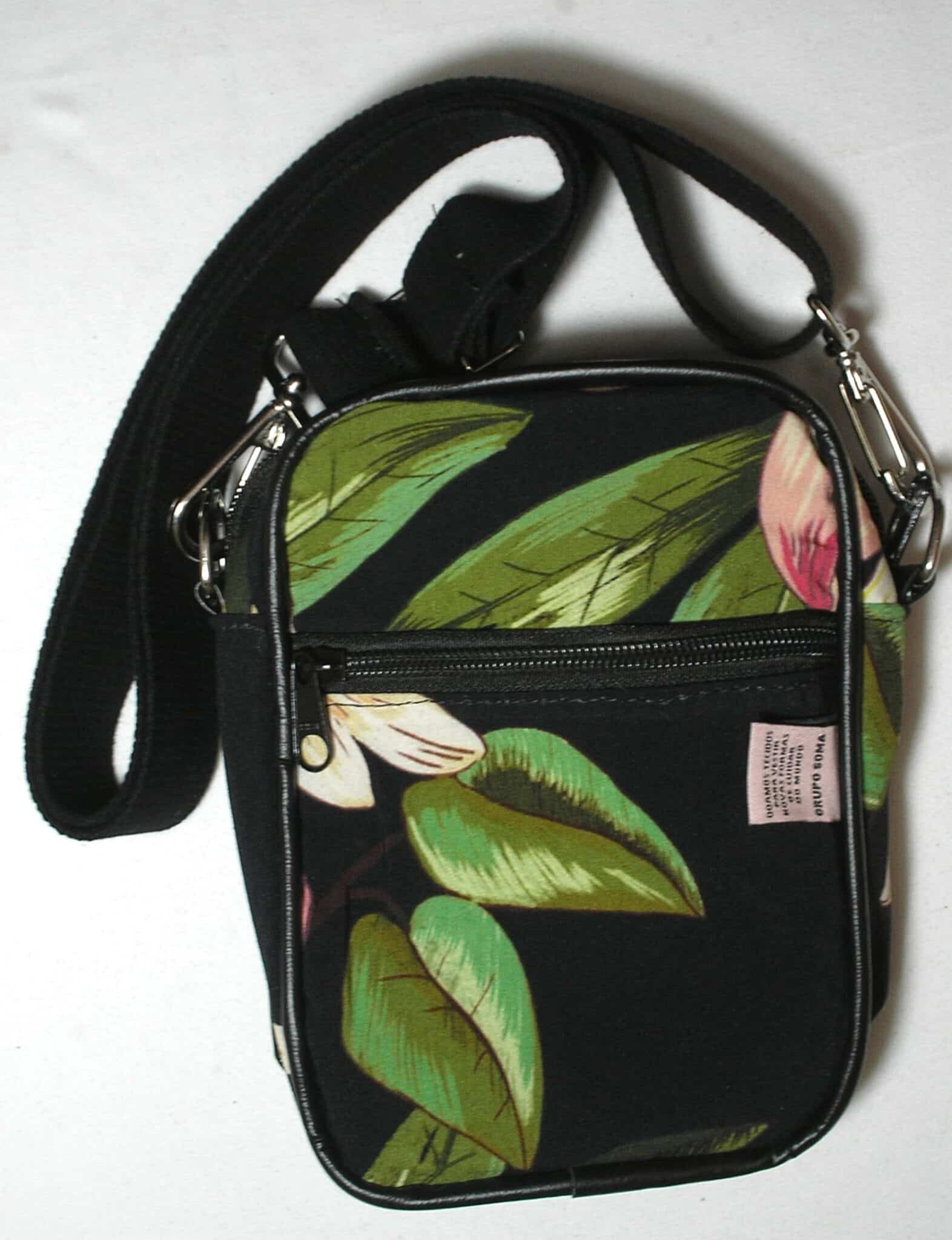 | Casa do Colecionador Farme - Nova Bolsa de Ombro - Unisex - "Shoulder bag" - "ótimo para Bike" com "Estampa da Farme" de qualidade, Tecido e alça em algodão forrada por dentro com nylon 600 totalmente impermeável -