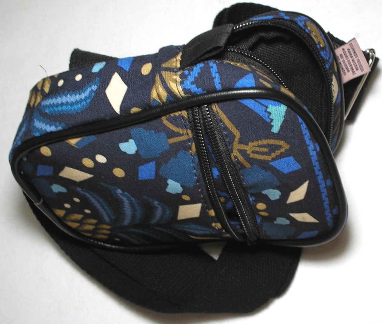 | Casa do Colecionador Farme - Nova Bolsa de Ombro - Unisex - "Shoulder bag" - "ótimo para Bike" com "Estampa da Farme" de qualidade, Tecido e alça em algodão forrada por dentro com nylon 600 totalmente impermeável -