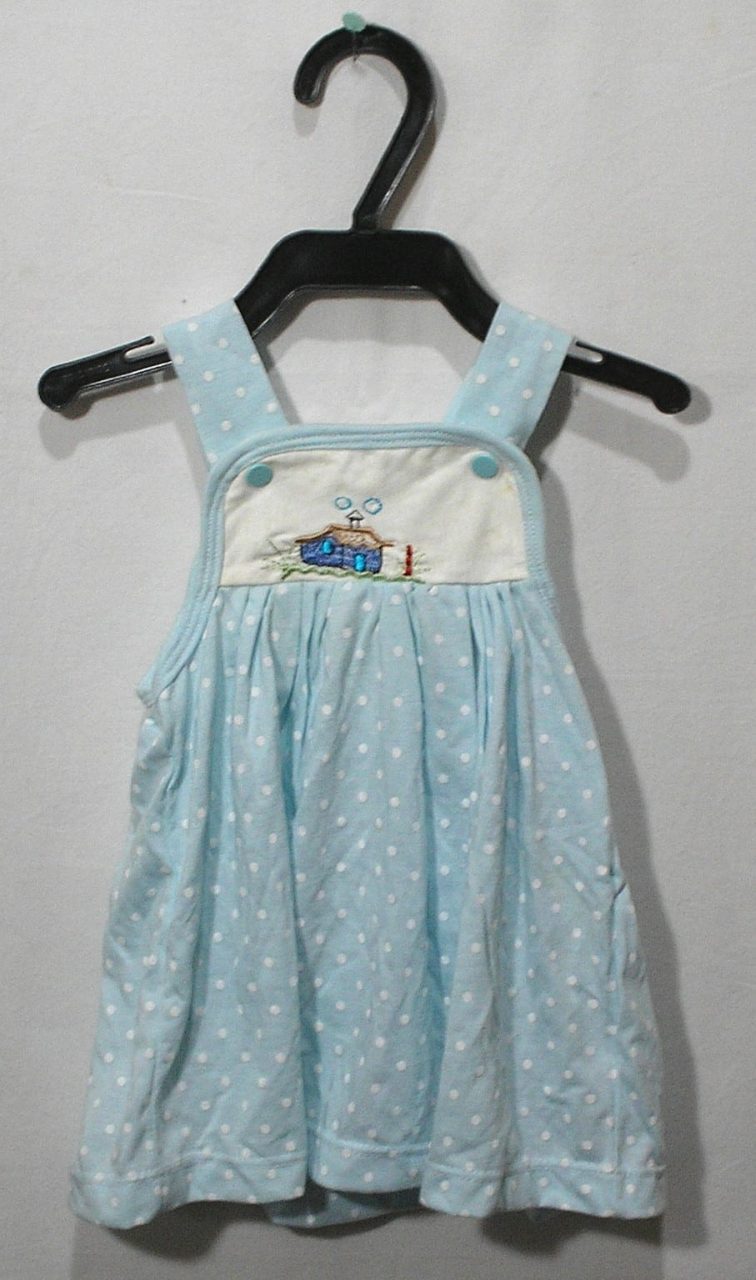 | Casa do Colecionador Vestido em malha da cor azul com bolinhas brancas, bordado casinha, veste menina de 1 a 6 meses