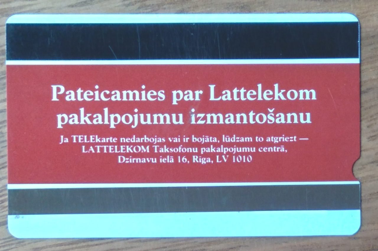 | Casa do Colecionador Cartão telefone Letônia Lattelekom Magnético vermelho.