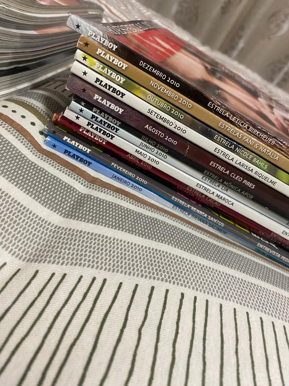 | Casa do Colecionador Combo de Revistas Playboy; 82 Volumes. Março de 2009 a dezembro de 2015