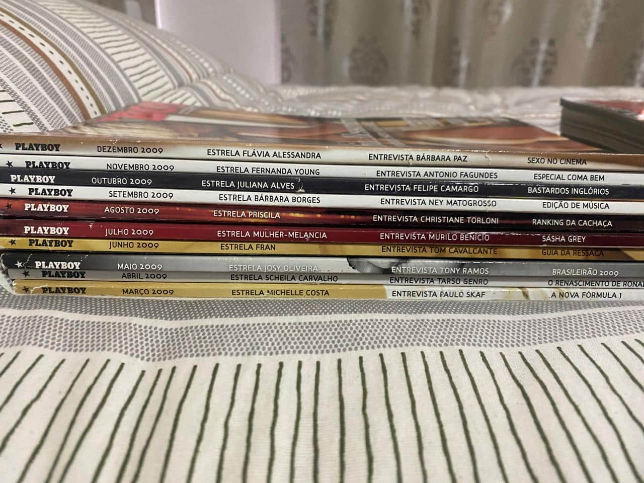 | Casa do Colecionador Combo de Revistas Playboy; 82 Volumes. Março de 2009 a dezembro de 2015
