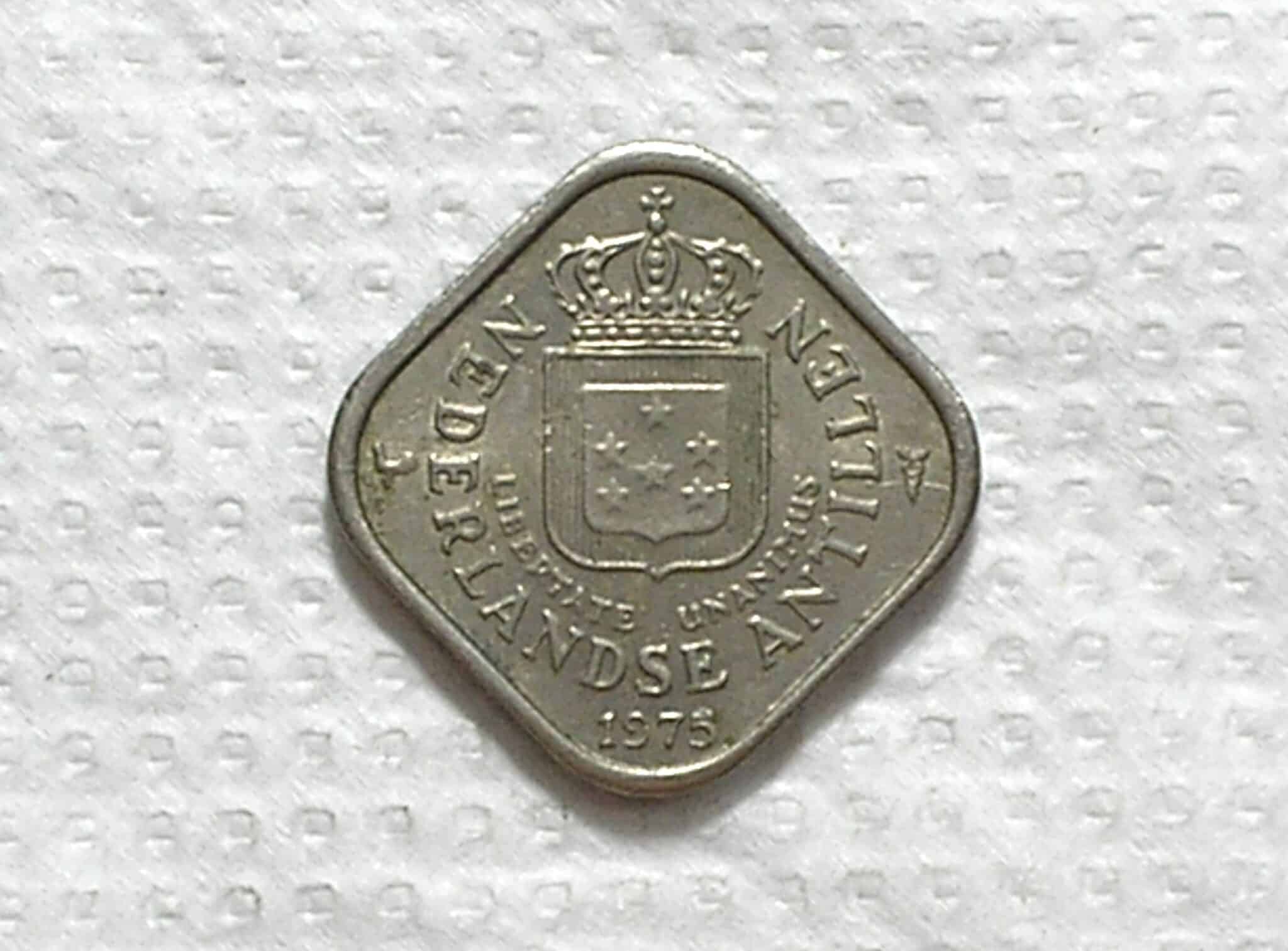 | Casa do Colecionador Netherland Antilles) 5 Cents - 1975 / 4,5g - 21mm / Co/Ni / box53.2
