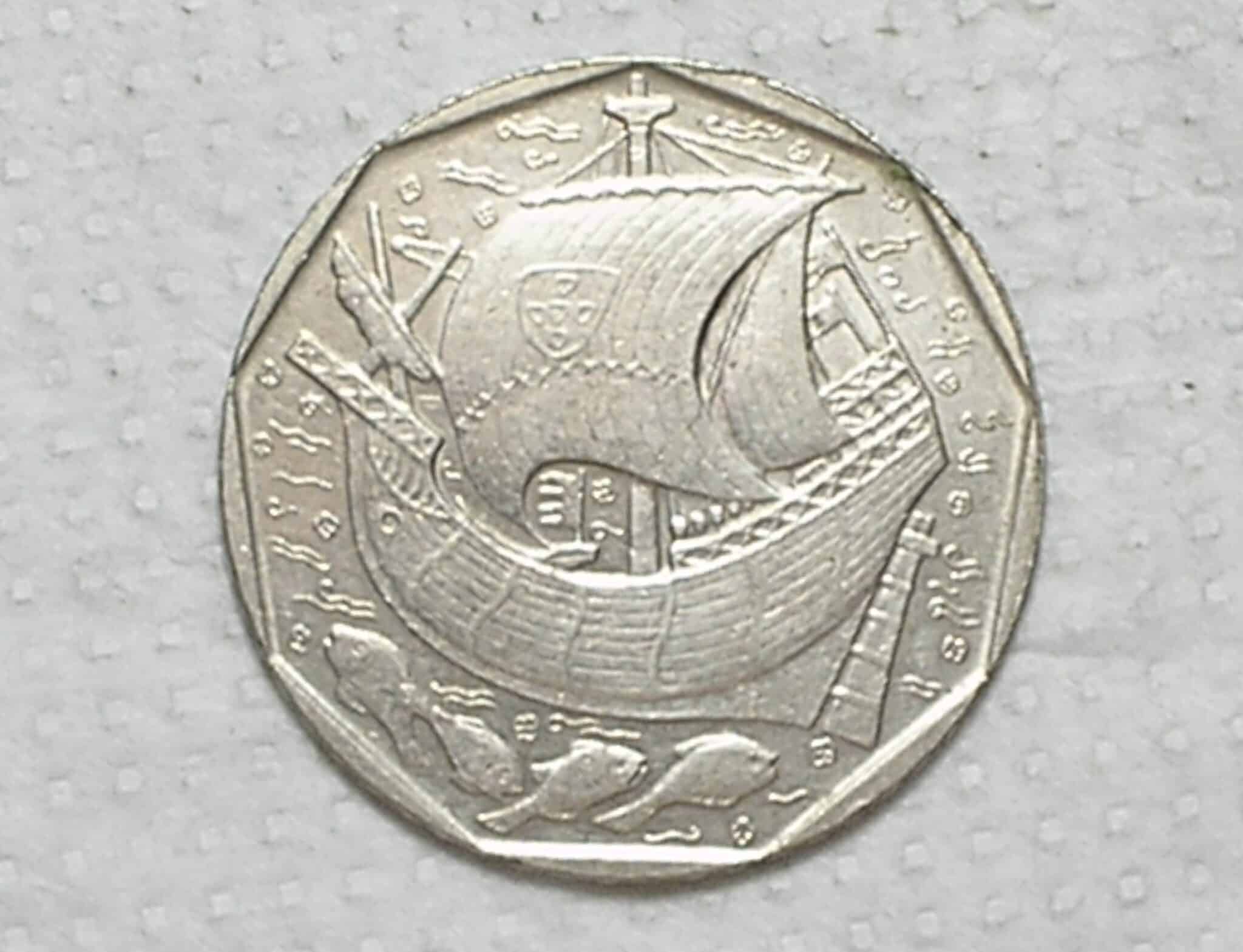 | Casa do Colecionador Portugal) 50 Escudos - 1986 / 1ª da série / Caravela / 9,48g - 31mm / Co/Ni / box55
