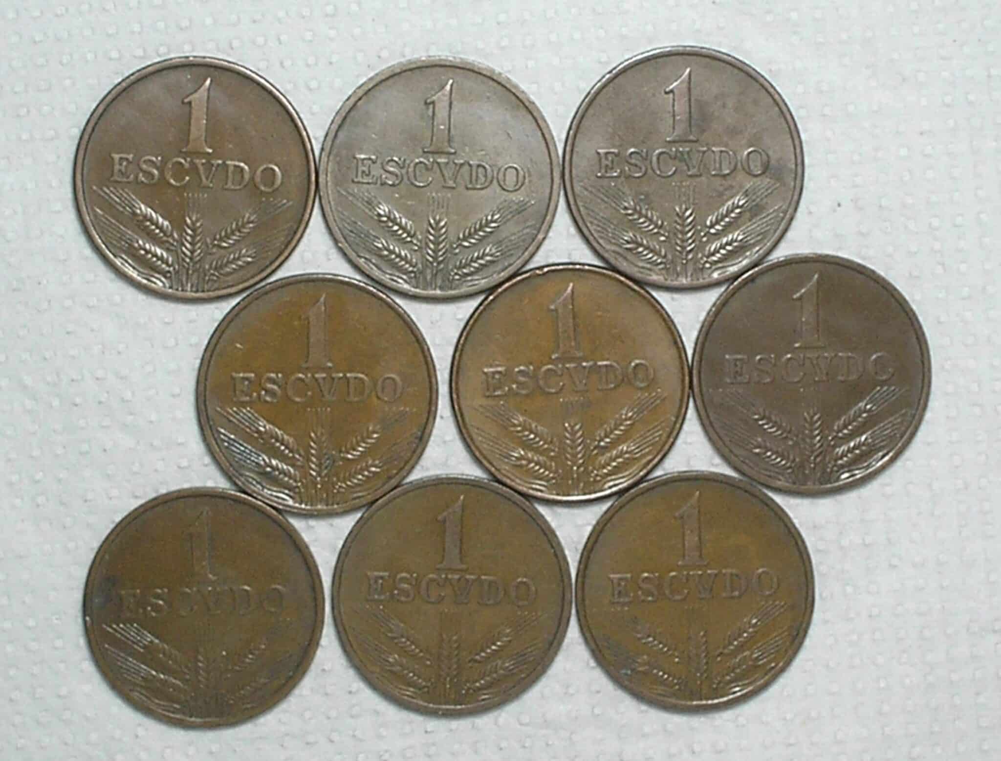 | Casa do Colecionador Portugal Bronze) 1 Escudo - 1969/1970/71/73/74/75/76/78/79 = 9 moedas / m450