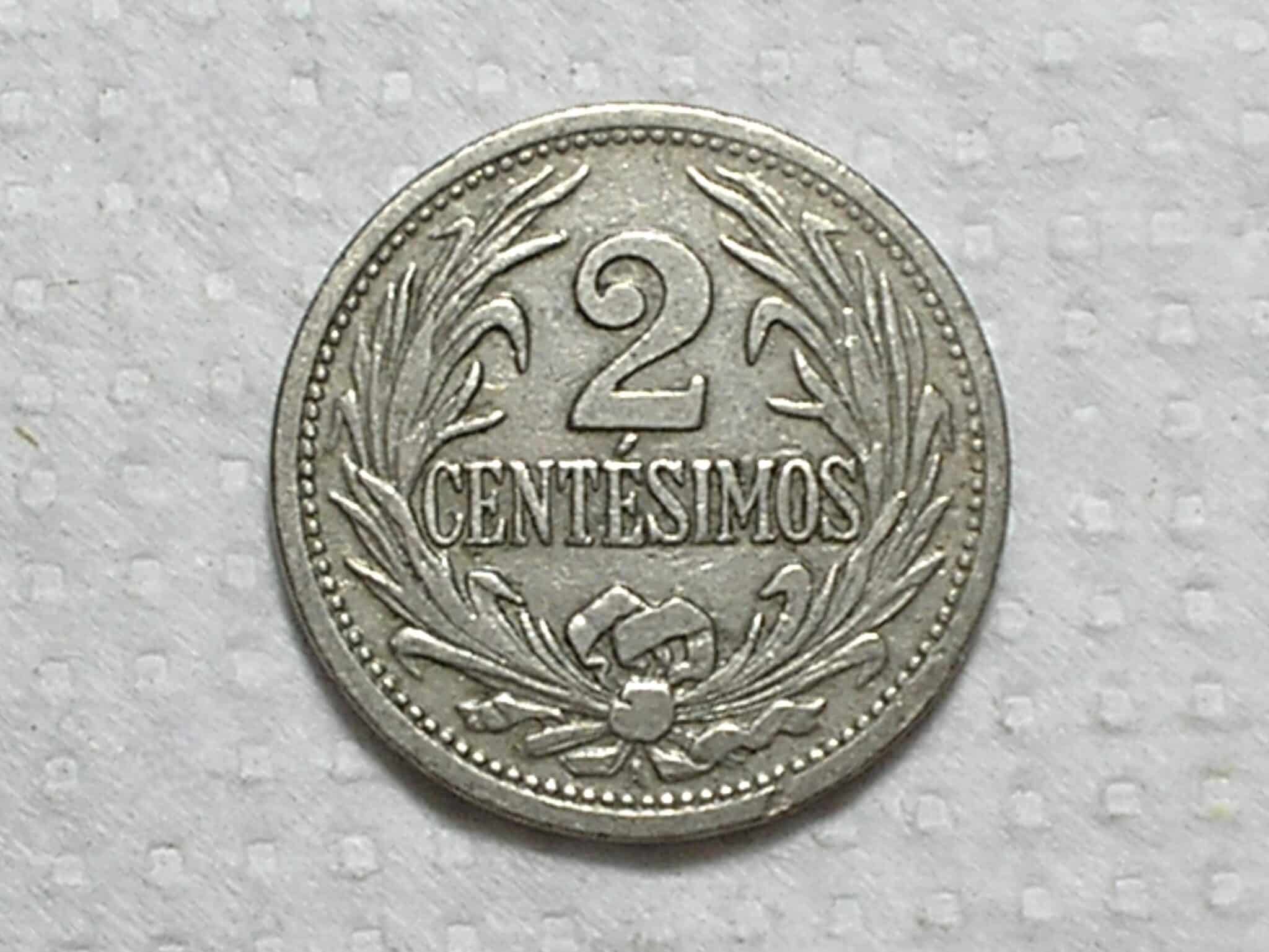 | Casa do Colecionador Uruguay) 2 Centesimos - 1936 / 20mm / Co/Ni / box55