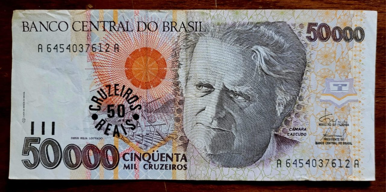 | Casa do Colecionador 50.000 (Cinquenta Mil Cruzeiros) com Carimbo de 50 Cruzeiros Reais - Cédula C234 MBC (Ano 1993)