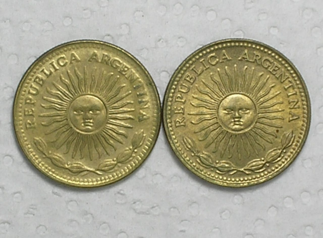 | Casa do Colecionador Argentina) 1 Peso - 1975 / 1976 / Bz/Al / Sob / box56