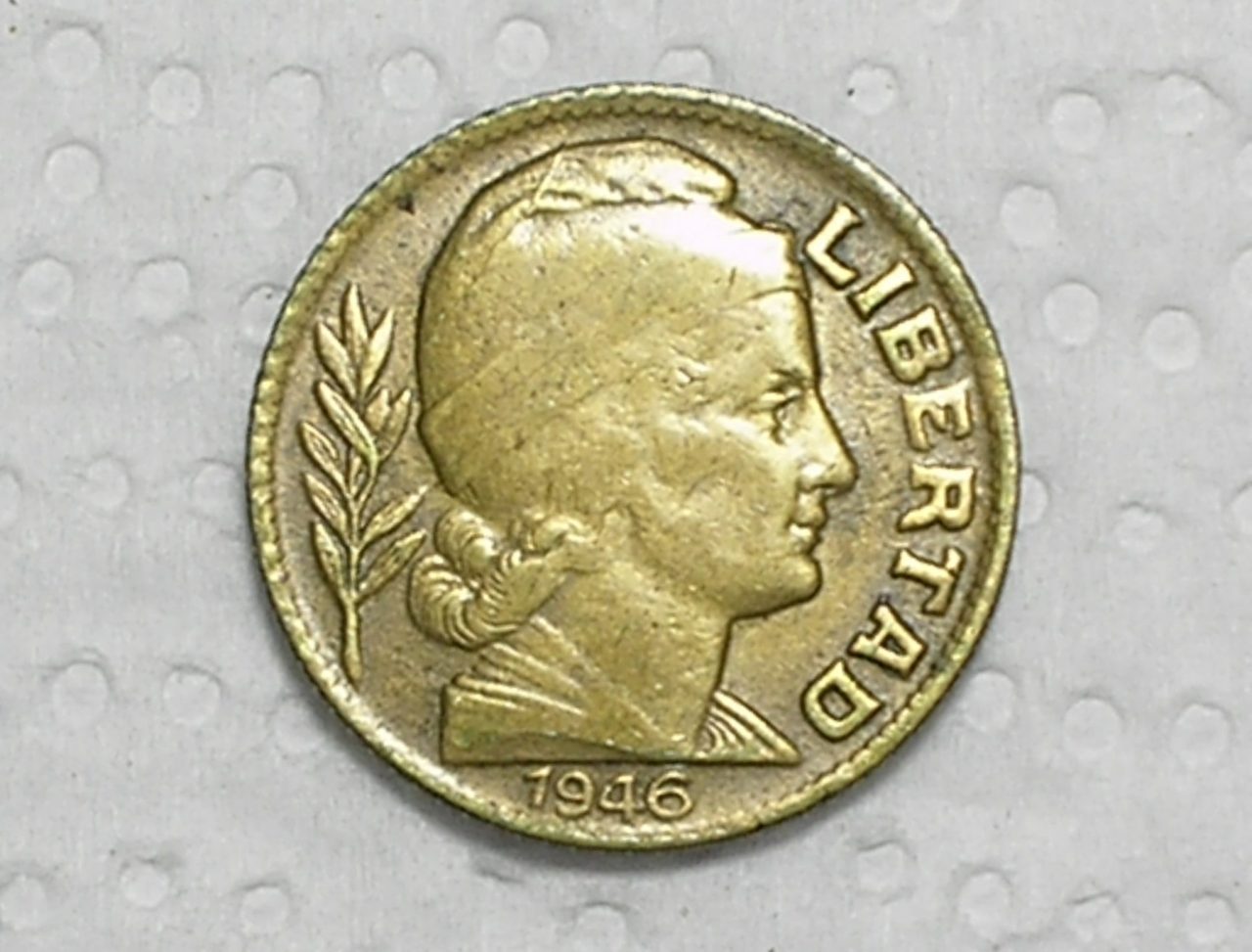| Casa do Colecionador Argentina) 10 Centavos - 1946 / Bz/Al / box56