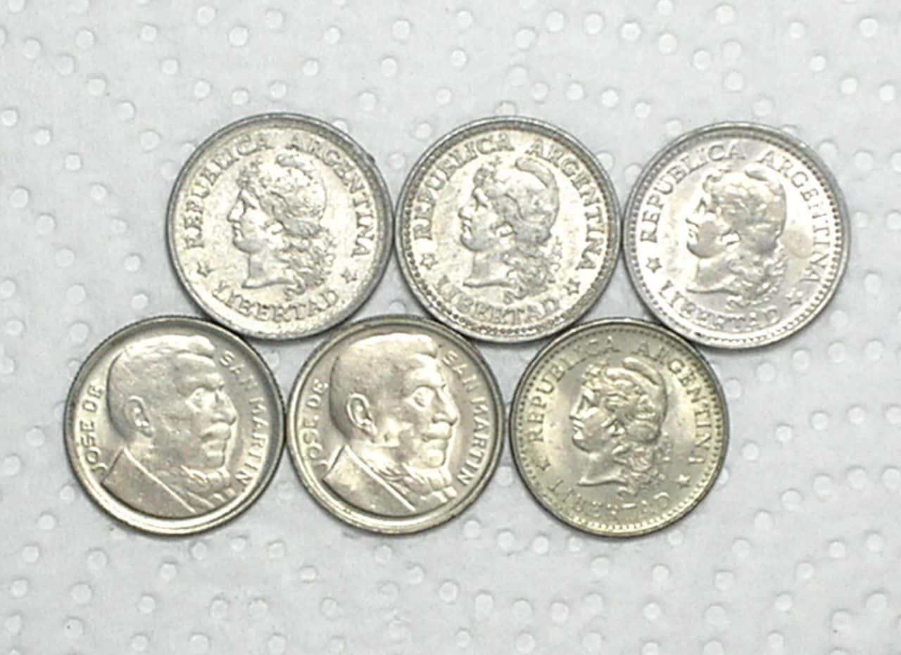 | Casa do Colecionador Argentina) 5 Centavos - 1952/1953/1958/1970/1972/1973 / Co/Ni / Sob / box56