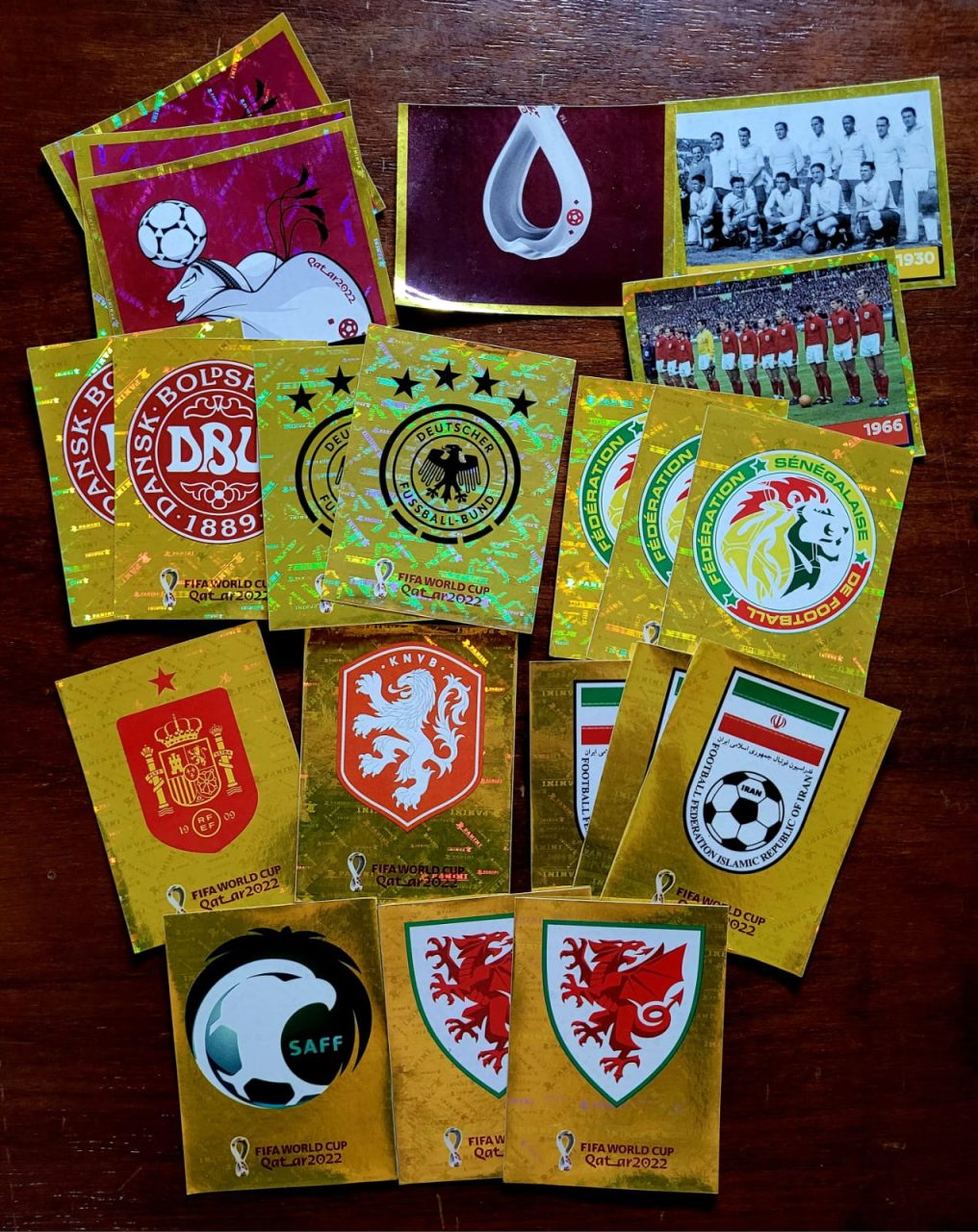 | Casa do Colecionador Figurinhas da Copa do Mundo do Qatar 2022 - Douradas