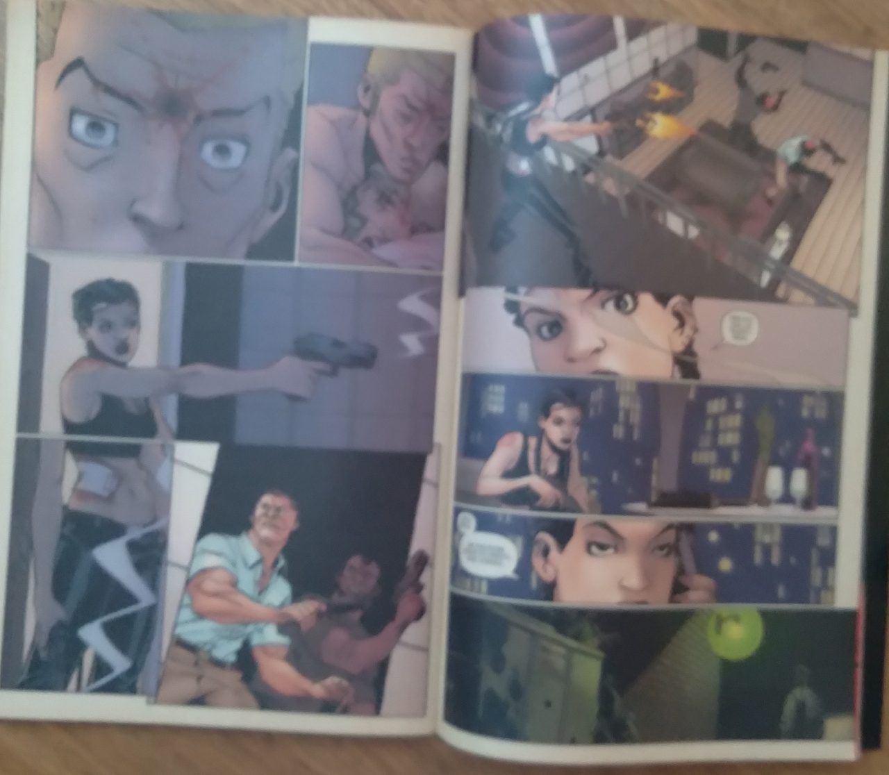 | Casa do Colecionador Gibi Down 2. Ed Panini 2006. Warren Ellis.