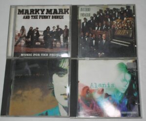 Quatro CD's antigos da época - Grandes Sucessos da época - Alanis / Enya Storms in Africa / Marky Mark an the bunch d