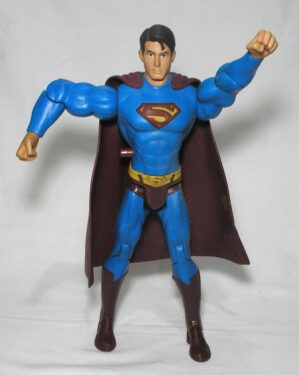Boneco - Super Homem, Todo Articulado e com função de botão para articular braços em movimentos, fica em pé, Tamanho 30 cm altura / Original Mattel capa marron