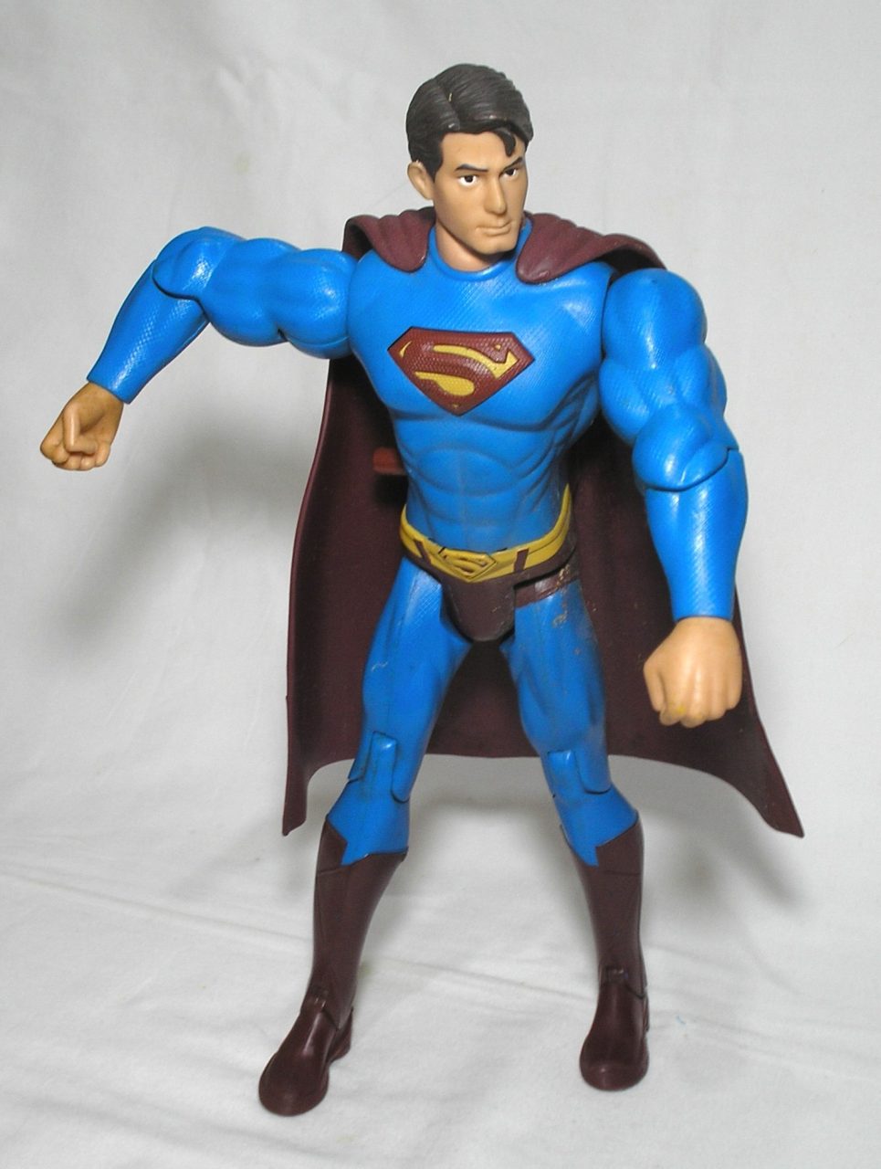 | Casa do Colecionador Boneco - Super Homem, Todo Articulado e com função de botão para articular braços em movimentos, fica em pé, Tamanho 30 cm altura / Original Mattel capa marron