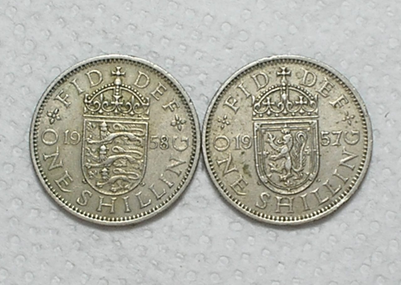| Casa do Colecionador Inglaterra) 1 Shilling -1958 / 1957 / English e Scottish - Elizabeth II / 23,5mm / Co/Ni / Mbc/S / box56