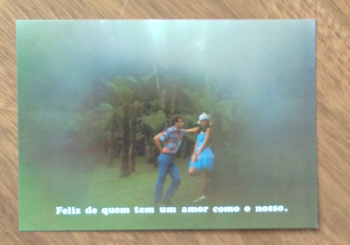 Cartão Postal Litoarte Pensamentos 137. Feliz de quem tem um amor.