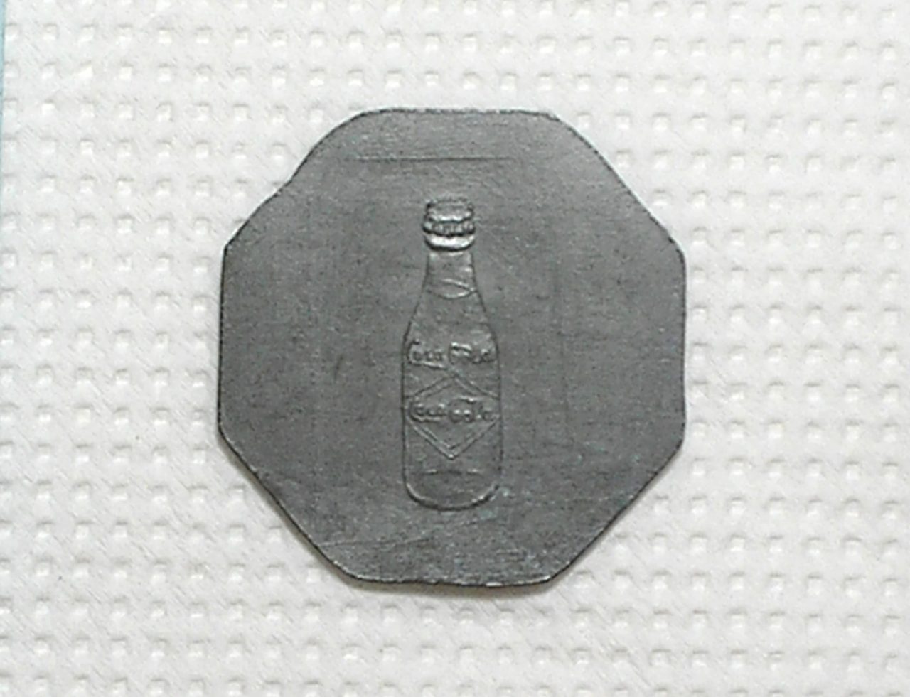 | Casa do Colecionador - Ficha da Coca Cola - 1915 e 1916 / Metal Zinco com 30 mm diâmetro / Octogonal / Raríssima /m470