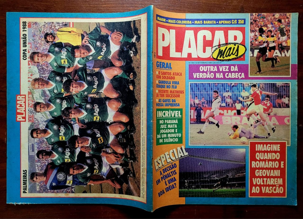 | Casa do Colecionador Placar Nº 0954 (Revista com 60 Escudinhos para Botões + Pôster Palmeiras) 16/09/1988