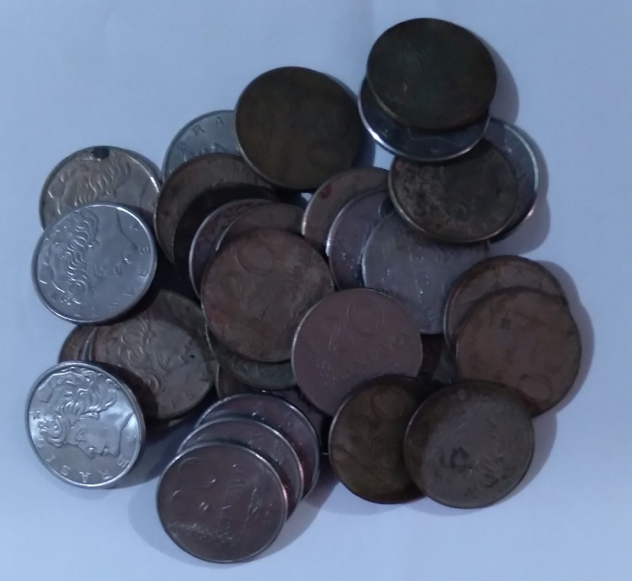 | Casa do Colecionador Moeda Brasil 1967 e 1970. 20 centavos borda serrilhada. Valor de cada uma.