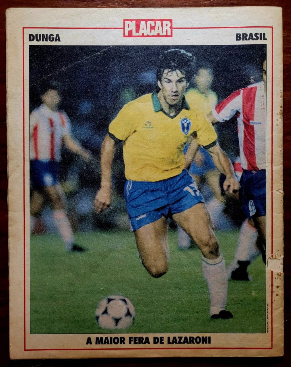 | Casa do Colecionador Placar Nº 1002 (Revista com 60 Escudinhos para Botões + Pôster do Dunga) 25/08/1989