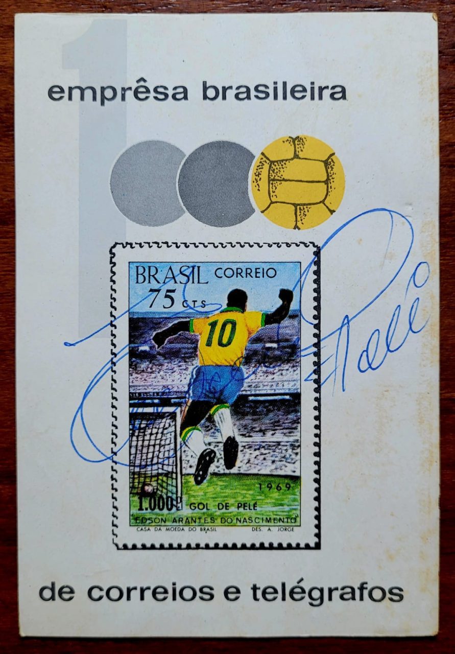 | Casa do Colecionador Autógrafo do Pelé sobre o Bloco RHM B-28 - Milésimo Gol do Pelé