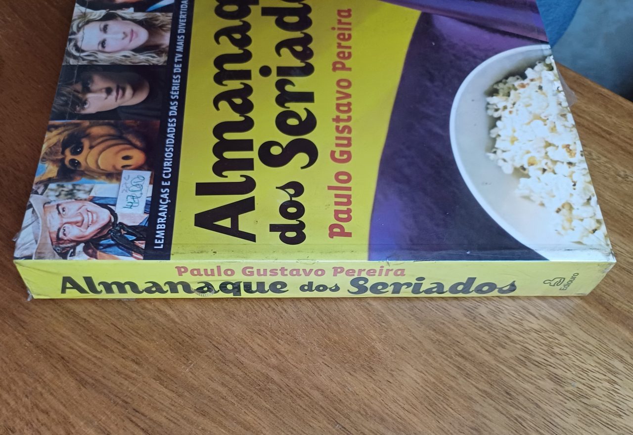 | Casa do Colecionador Livro Almanaque dos seriados. Paulo G Pereira. Ediouro.