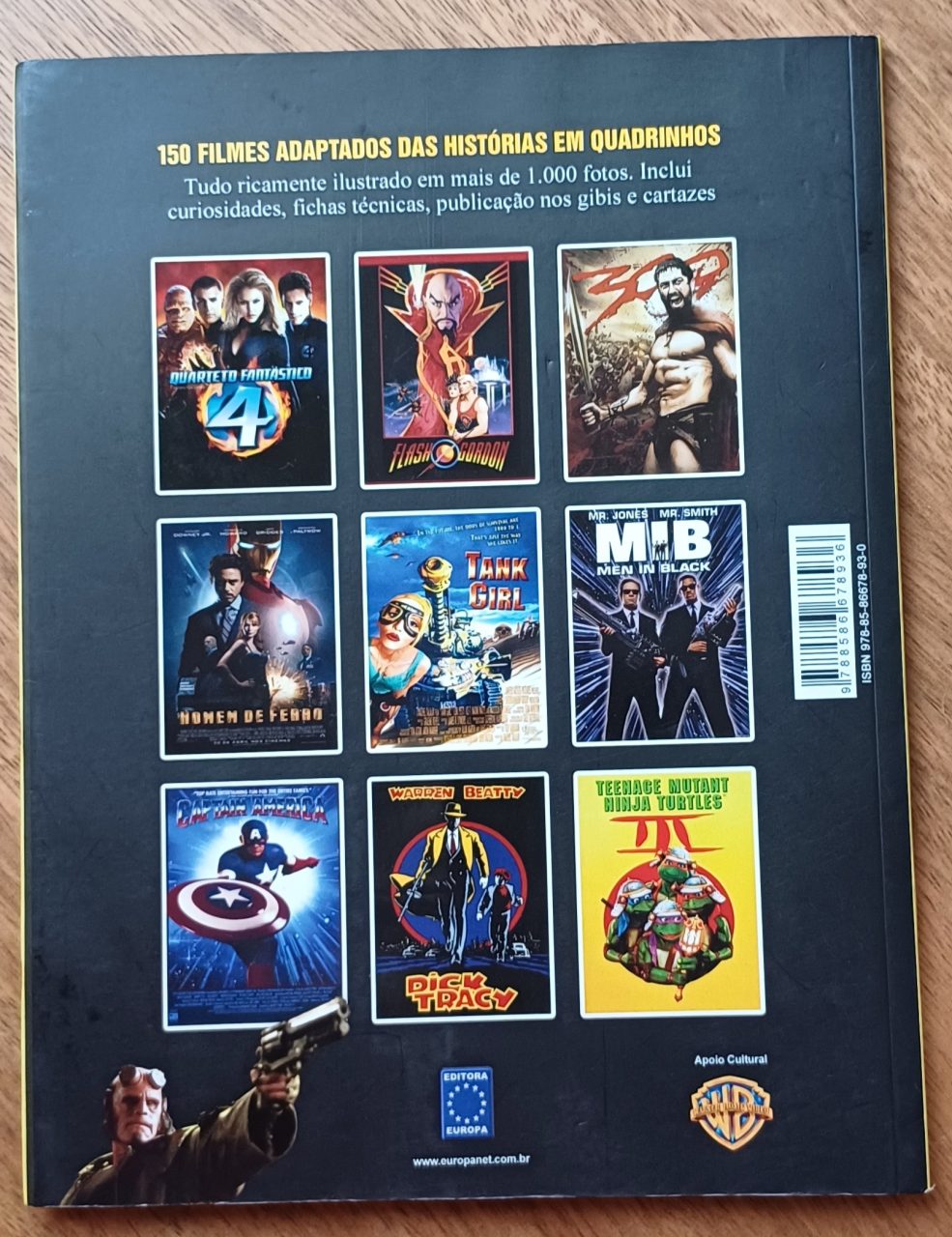 | Casa do Colecionador Livro Super herois no Cinema. André Morelli. Ed Europa.