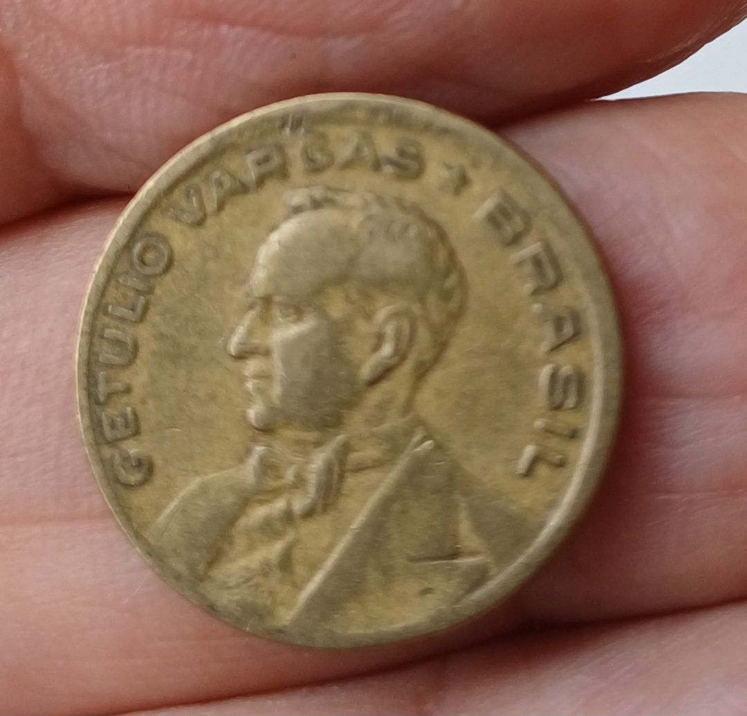 | Casa do Colecionador Moeda Brasil de 20 centavos de 1944 Getúlio Vargas.