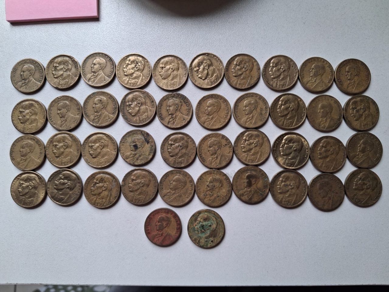 | Casa do Colecionador 42 Moedas de 20 centavos Antigas Usadas