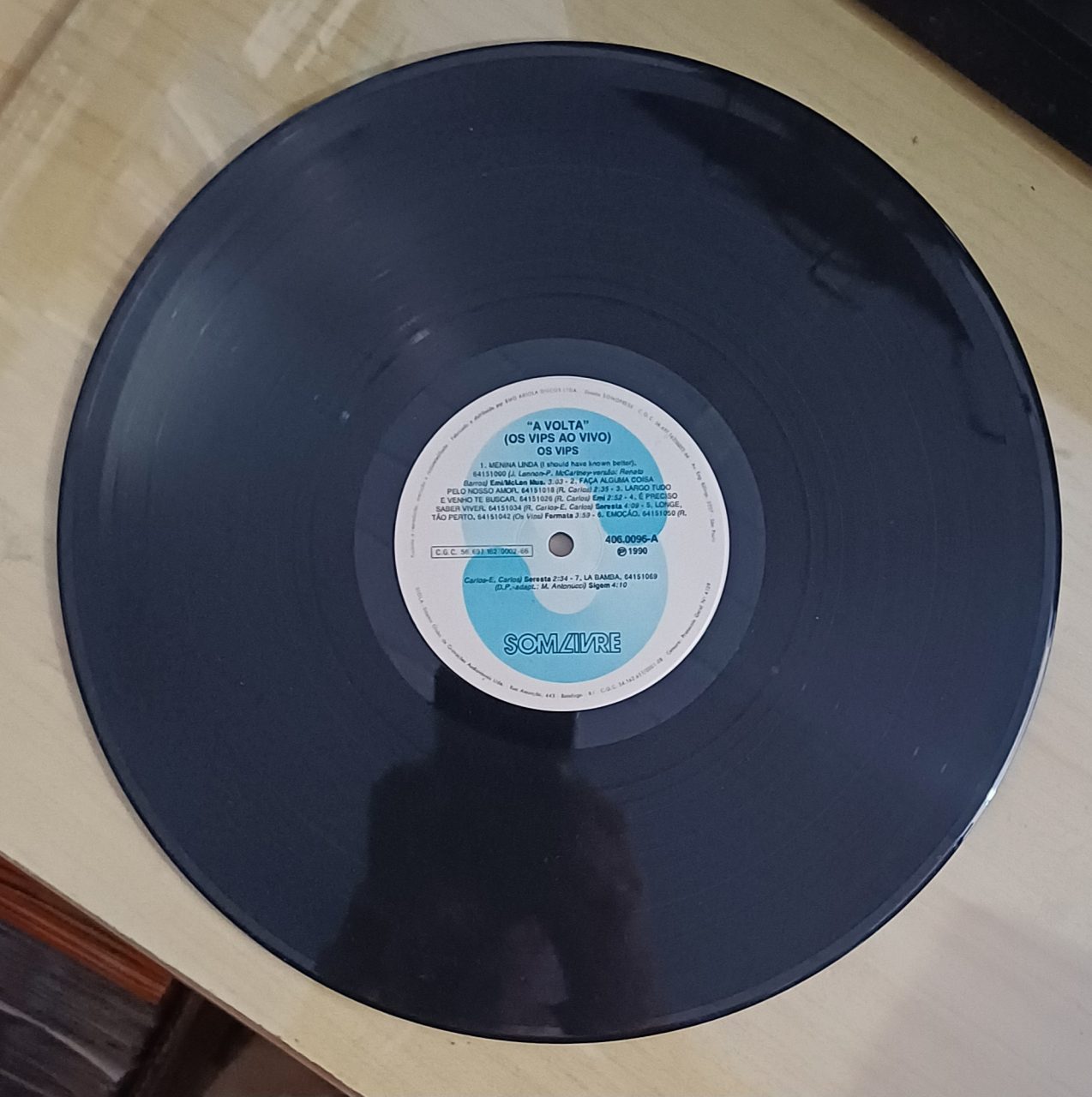 | Casa do Colecionador 5a3.av Vinil lp Os Vips ao vivo A Volta. Menina linda É preciso saber viver.