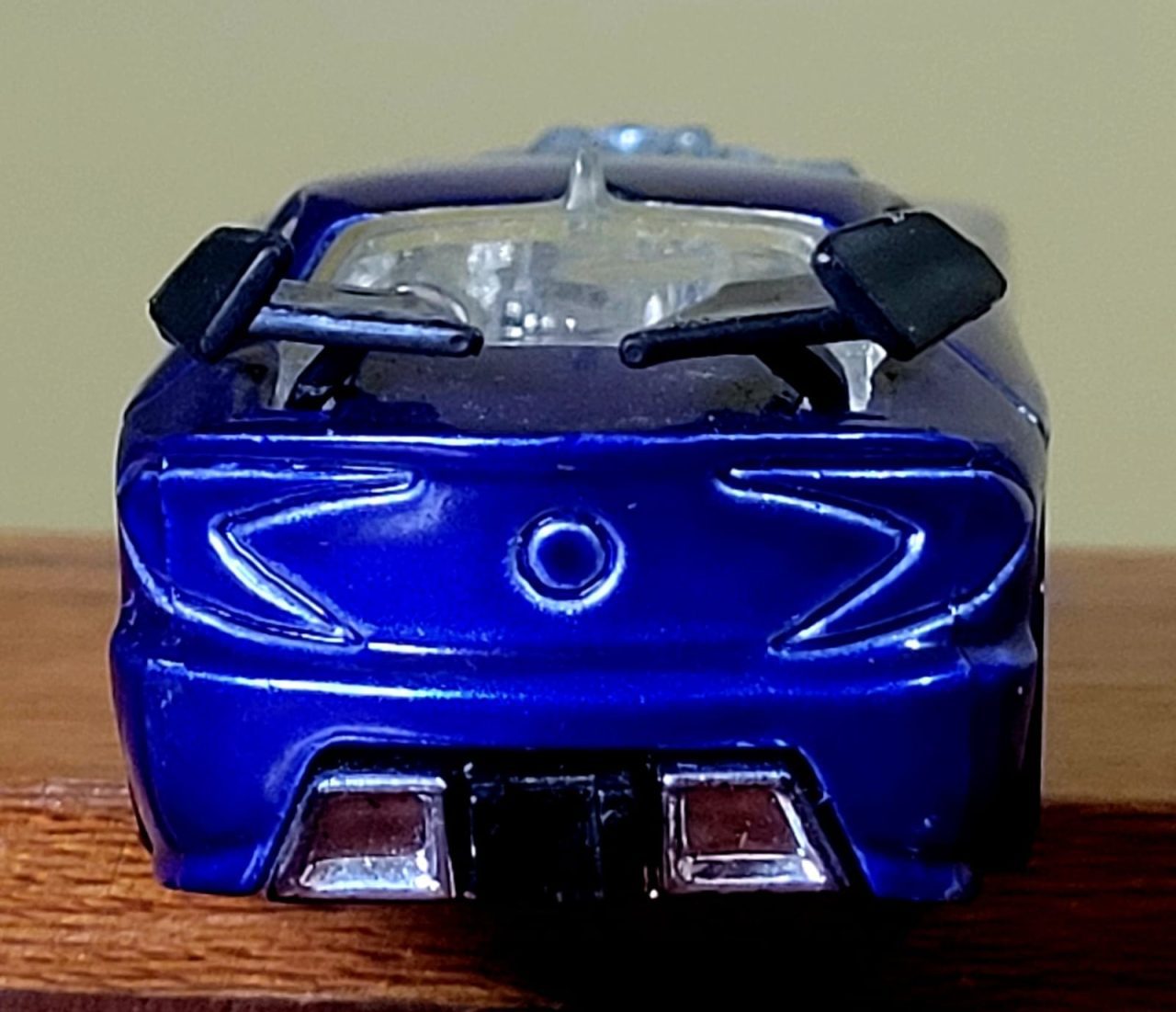 | Casa do Colecionador Hot Wheels Mercy Breaker™ (Ano 2006)