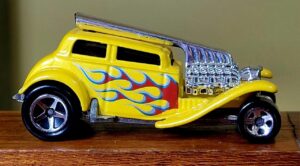 Hot Wheels Straight Pipes Amarelo (1ª Edição) Ano 2007