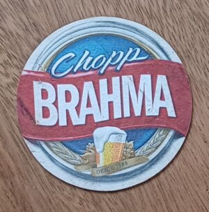5b1. Bolacha de chopp Brahma. Azul e vermelho.