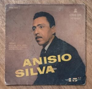 5b3. So a capa do Vinil Compacto duplo Anisio Silva. Abismo Sempre comigo.
