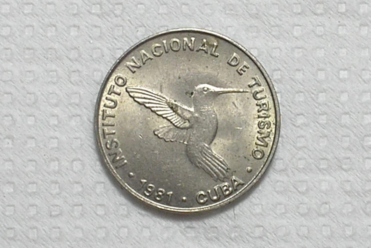 | Casa do Colecionador Cuba) 10 Centavos - 1981 / Com o valor 10 pequeno / 20mm / Co/Ni / box60