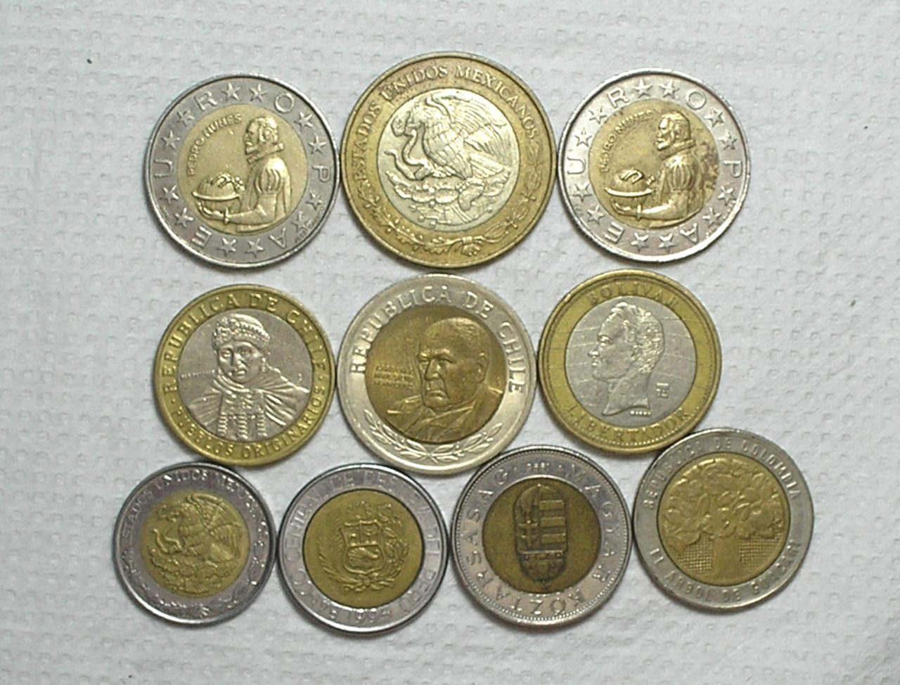 | Casa do Colecionador 10 Moedas bimetalicas diferentes datas e valores / Veja descrição / m480