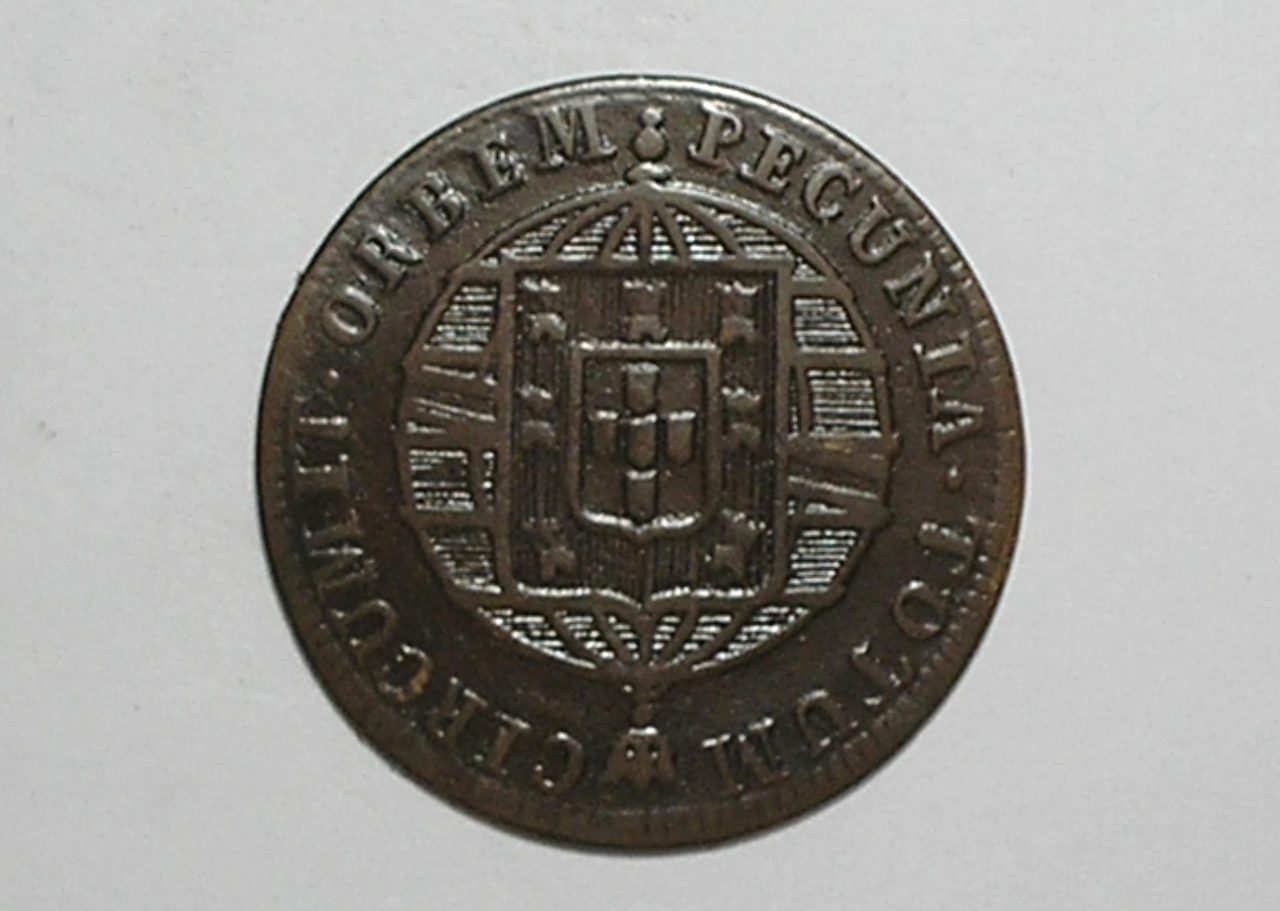 | Casa do Colecionador - 40 Réis - 1820 // Cunhada no Rio de Janeiro para Moçambique, São Tomé e Principe // 56 Perolas // Soberba / Cobre