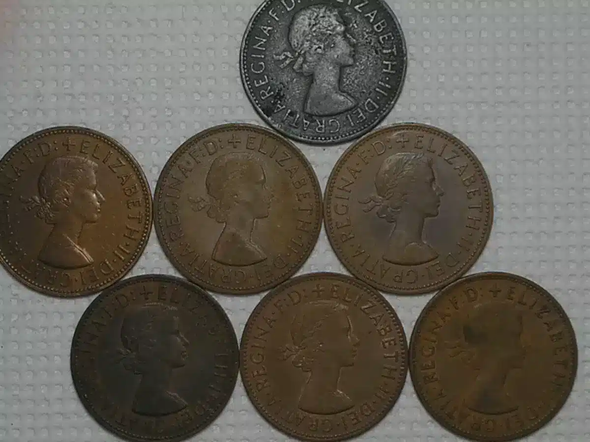 | Casa do Colecionador Inglaterra) 1 Penny - 1961 / 1962 / 1962-falsa da época / 1964 / 1965 / 1966 / 1967 - Bronze / m510