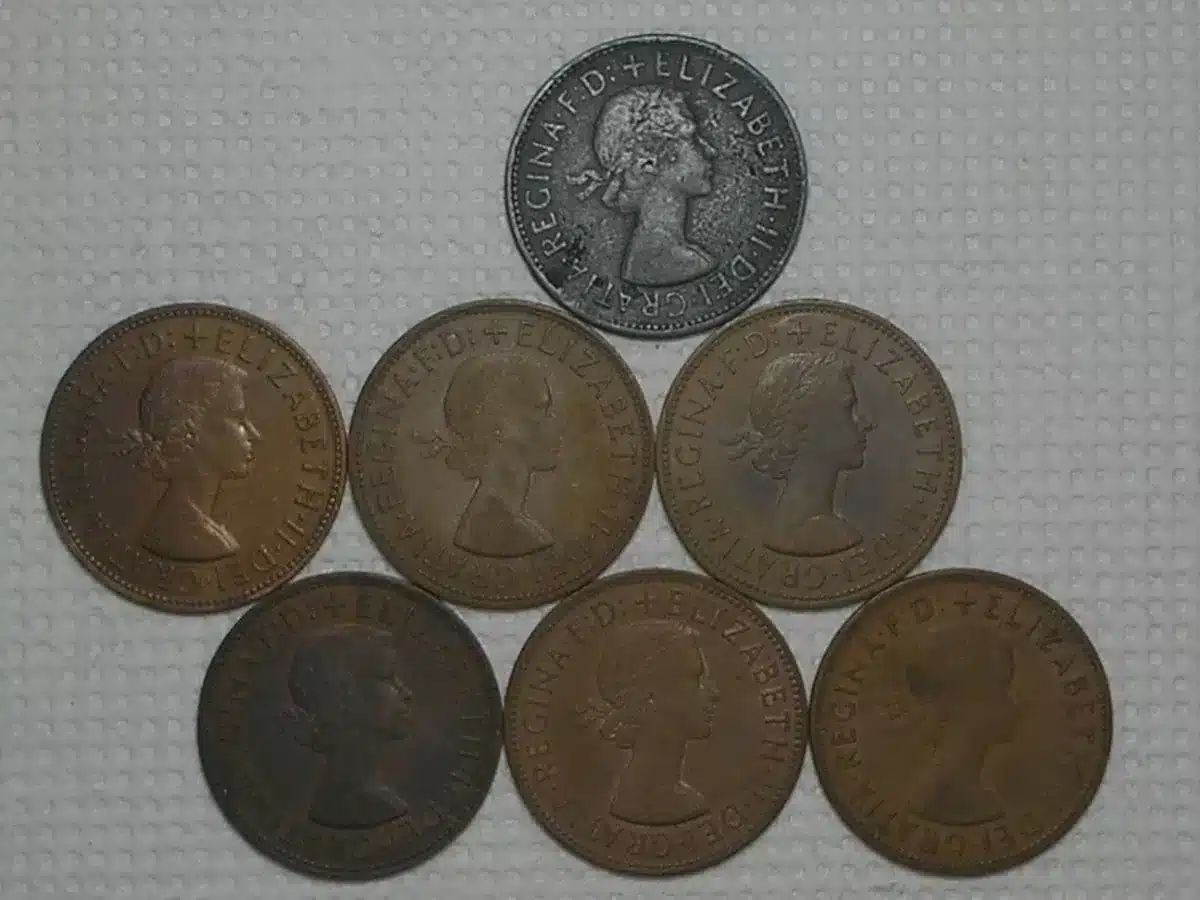 | Casa do Colecionador Inglaterra) 1 Penny - 1961 / 1962 / 1962-falsa da época / 1964 / 1965 / 1966 / 1967 - Bronze / m510