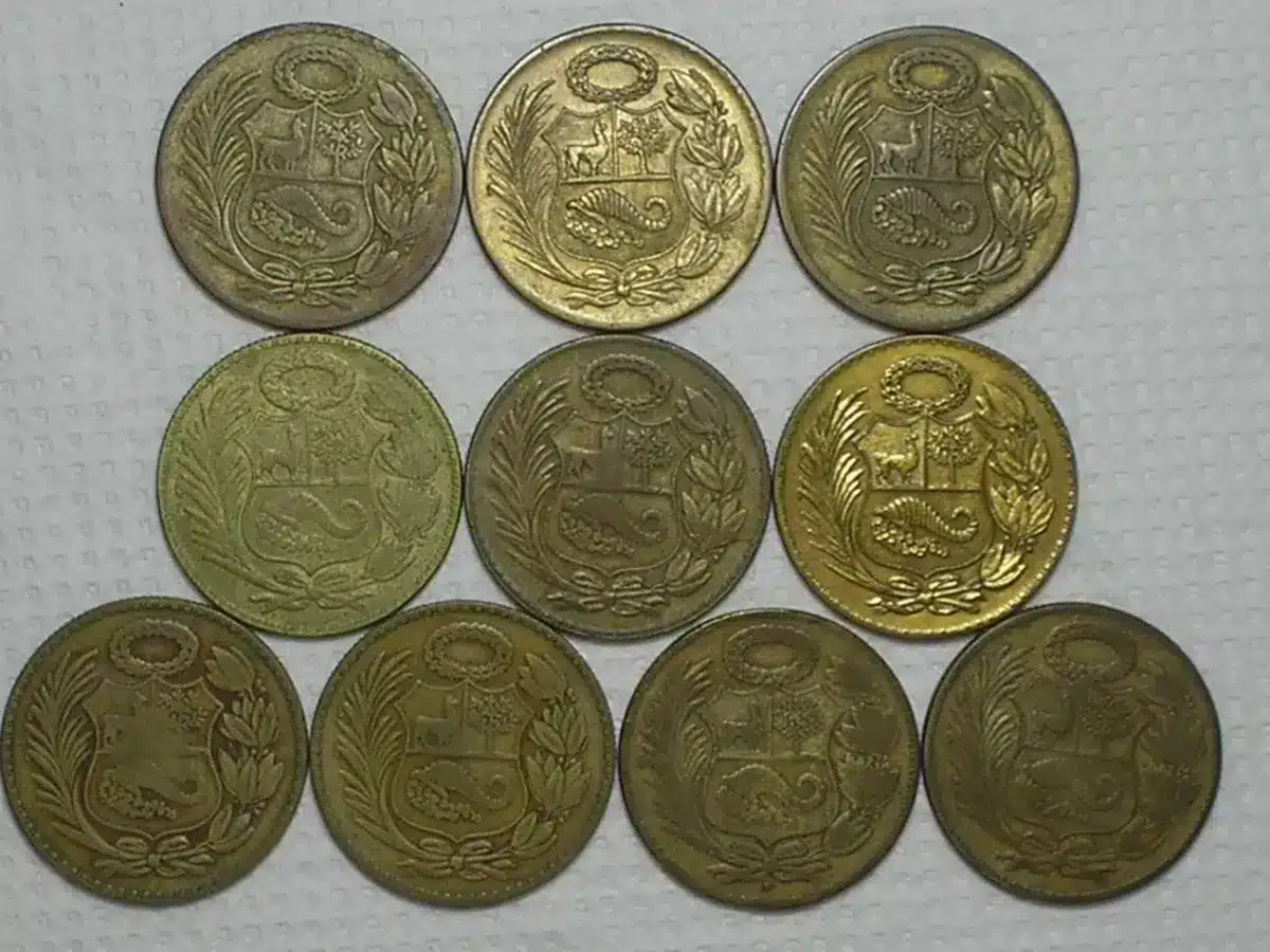 | Casa do Colecionador Peru) 1/2 Sol De Oro - 1935 / 1941 / 1942-s / 1943 / 1944 / 1945 / 1946 / 1948 / 1960 / 1963 / Brass / Mbc / m530