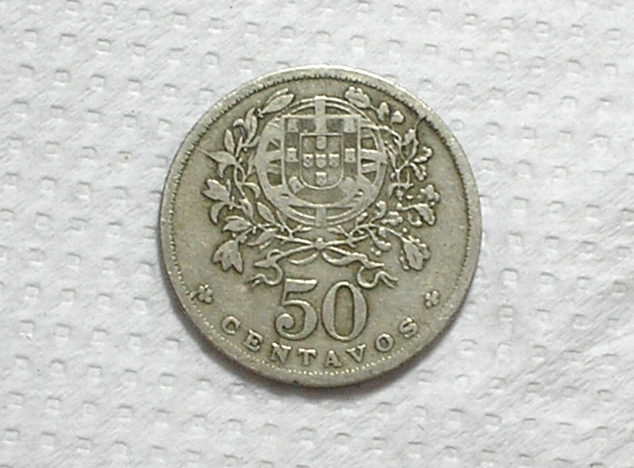 | Casa do Colecionador Portugal) 50 Centavos - 1930 / Escassa / 23mm / Co/Ni / box63.3