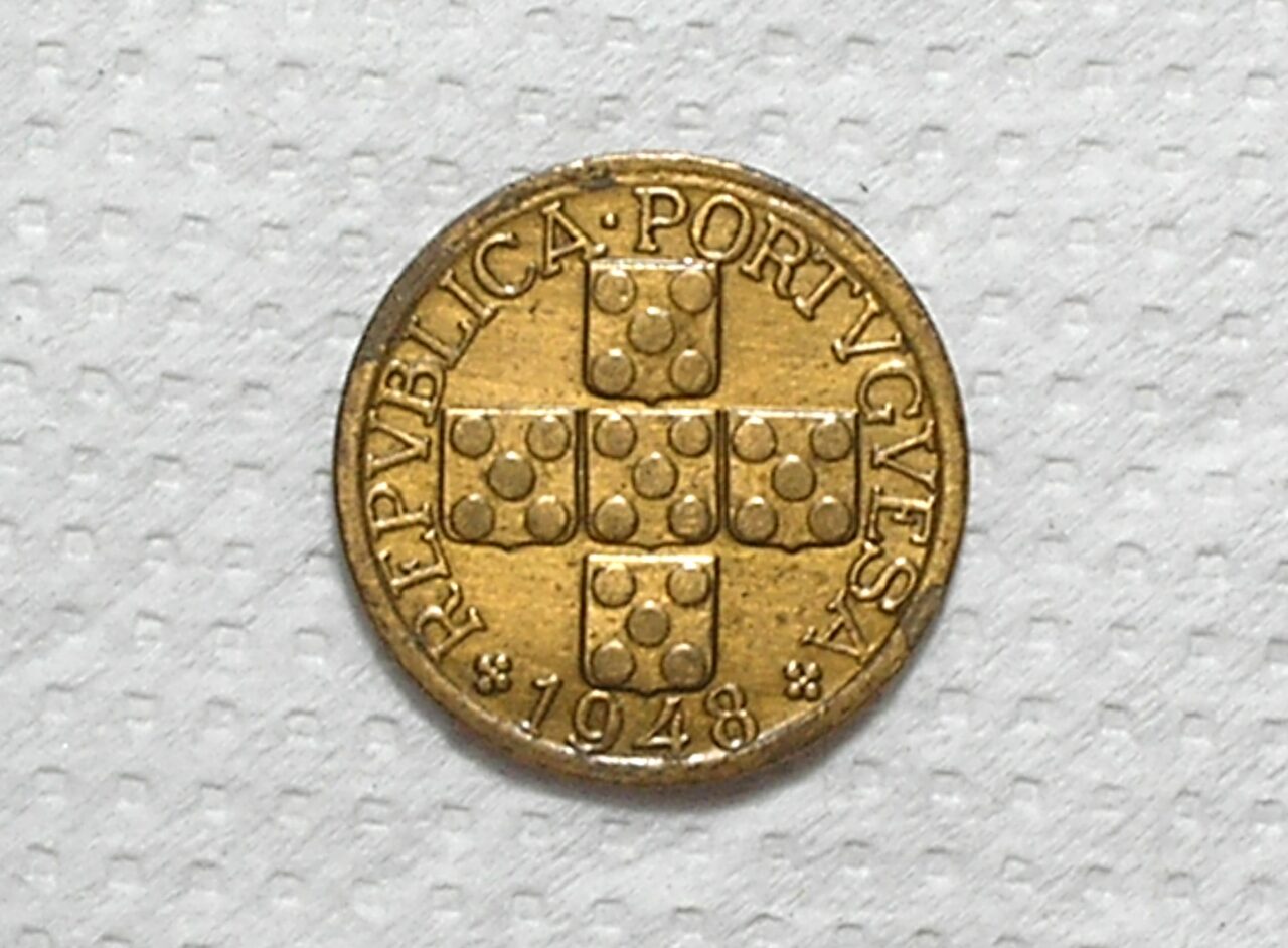 | Casa do Colecionador Portugal) XX Centavos - 1948 / 20.8mm / Soberba / Escassa / Bronze / box63