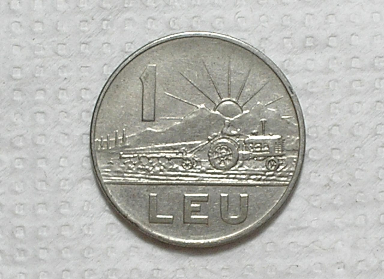 | Casa do Colecionador Romenia) 1 Leu - 1966 / 5g. - 24mm / Co/Ni / box64