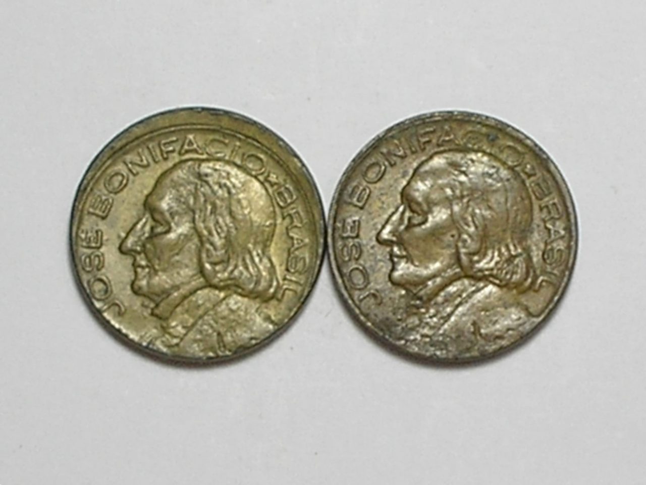 | Casa do Colecionador 10 Centavos - 1951 - Pequeno bonezinho / 1952 / Bz-Al